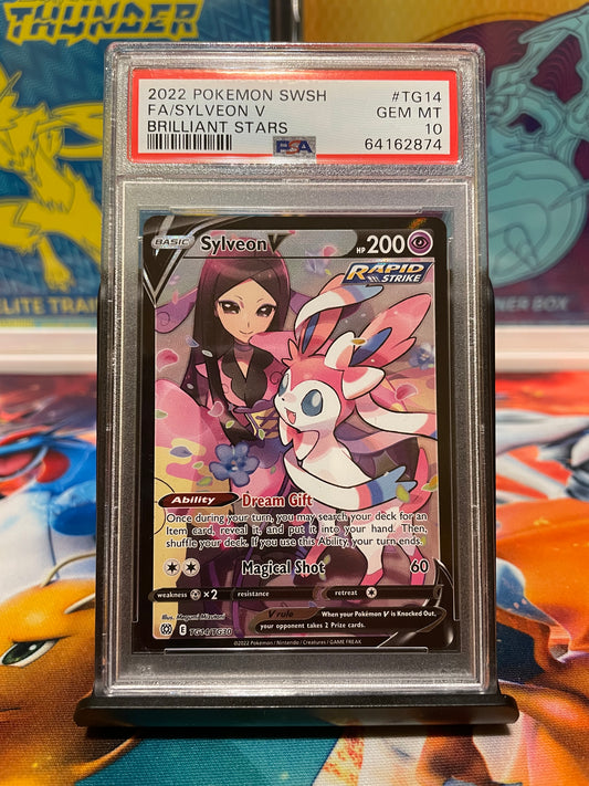Sylveon V TG14 - PSA 10